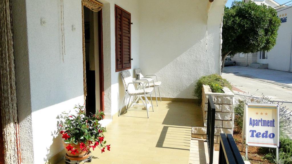Holiday Home Apartment Tedo Klek Extérieur photo