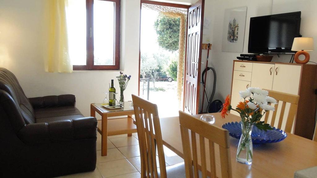 Holiday Home Apartment Tedo Klek Extérieur photo